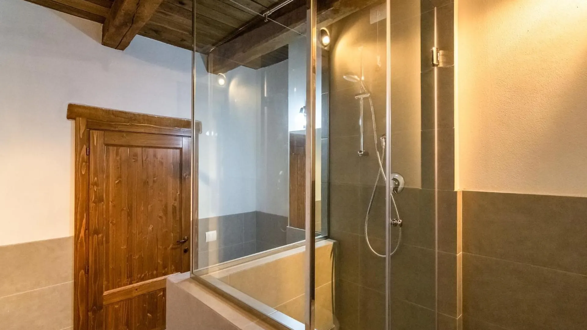Semesterbostad Beautiful Apartment In Sestino With Garden