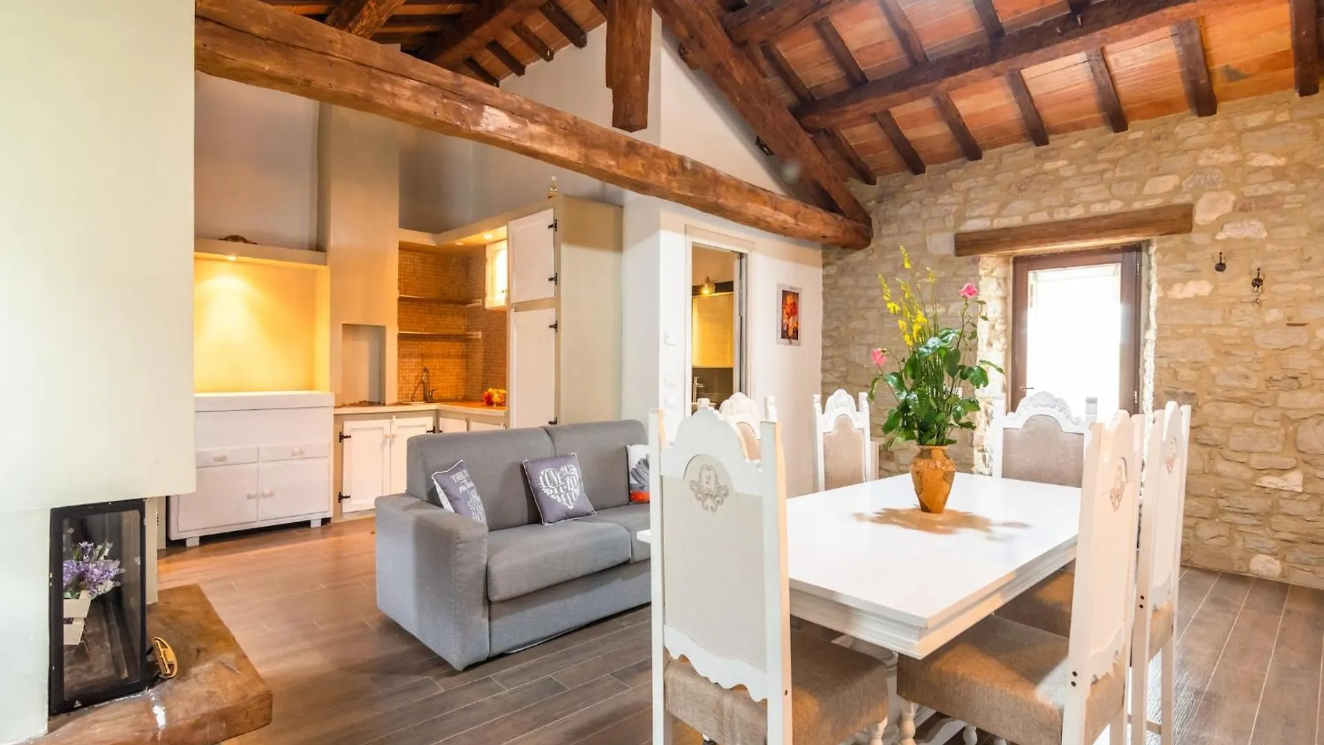 Beautiful Apartment In Sestino With Garden 0*,